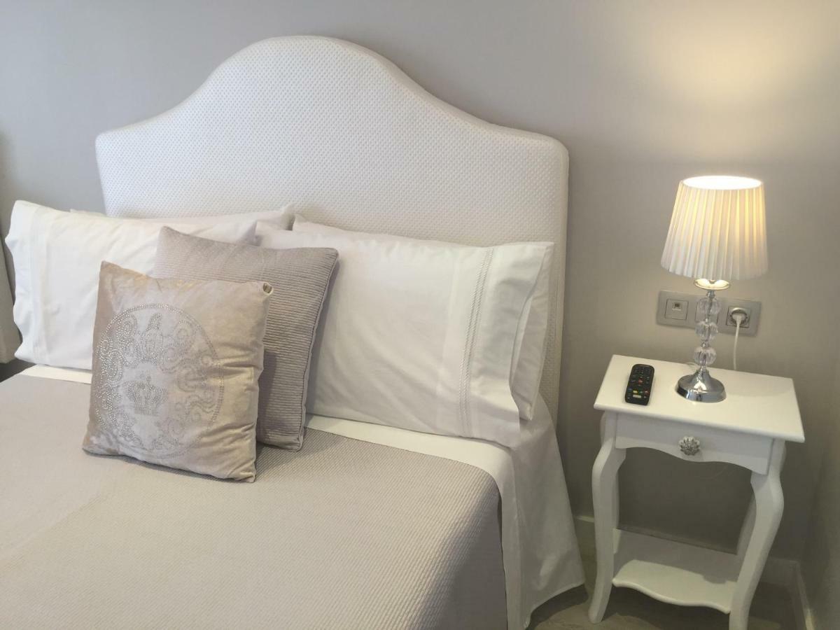 Luxury Suite Hotel Puerto Banus มาร์เบยา ภายนอก รูปภาพ