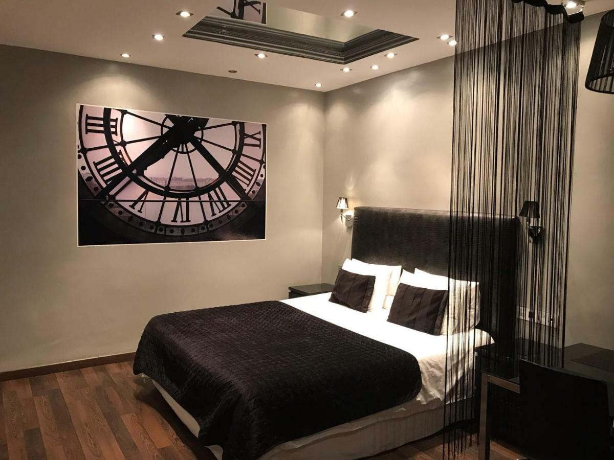 Luxury Suite Hotel Puerto Banus มาร์เบยา ภายนอก รูปภาพ